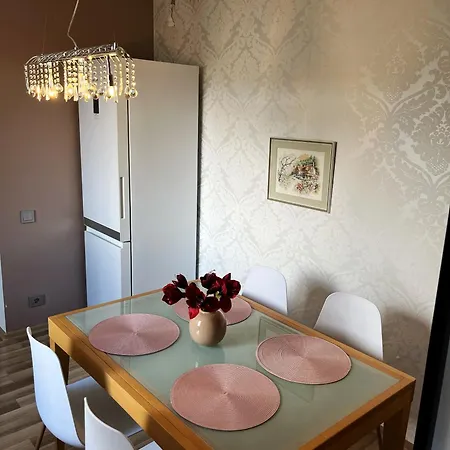 Apartment Aurora Close To The City Centre And The Sea *